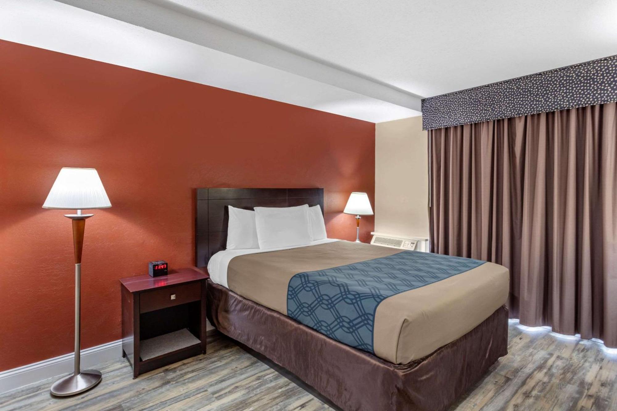Econo Lodge Inn & Suites Old Saybrook - Westbrook Екстериор снимка