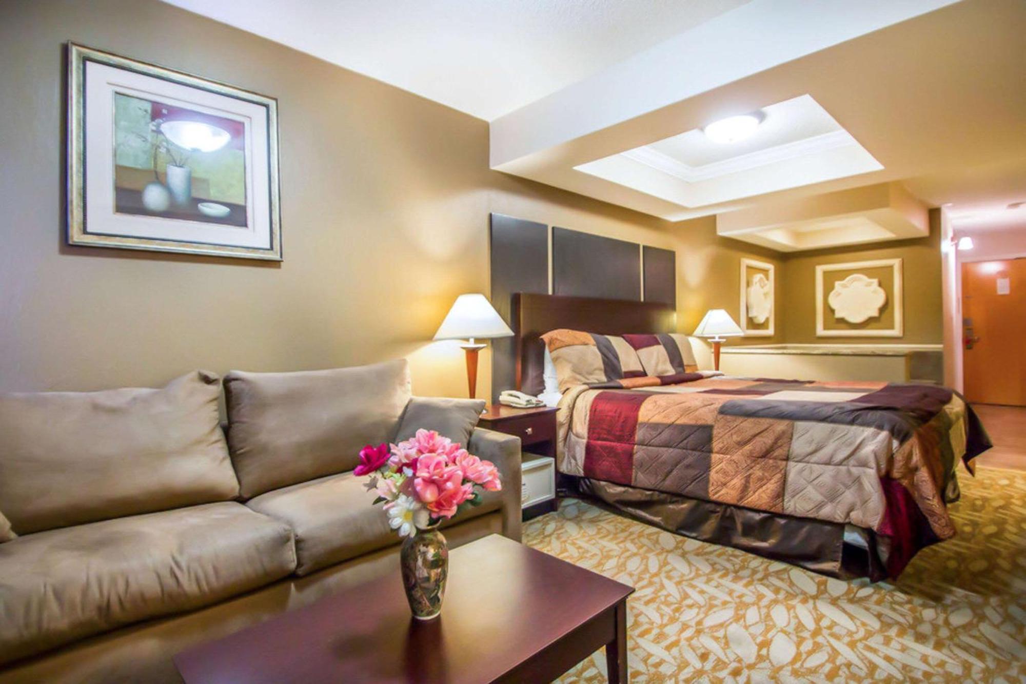 Econo Lodge Inn & Suites Old Saybrook - Westbrook Екстериор снимка
