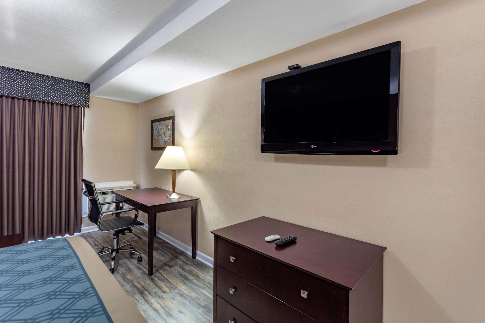 Econo Lodge Inn & Suites Old Saybrook - Westbrook Екстериор снимка