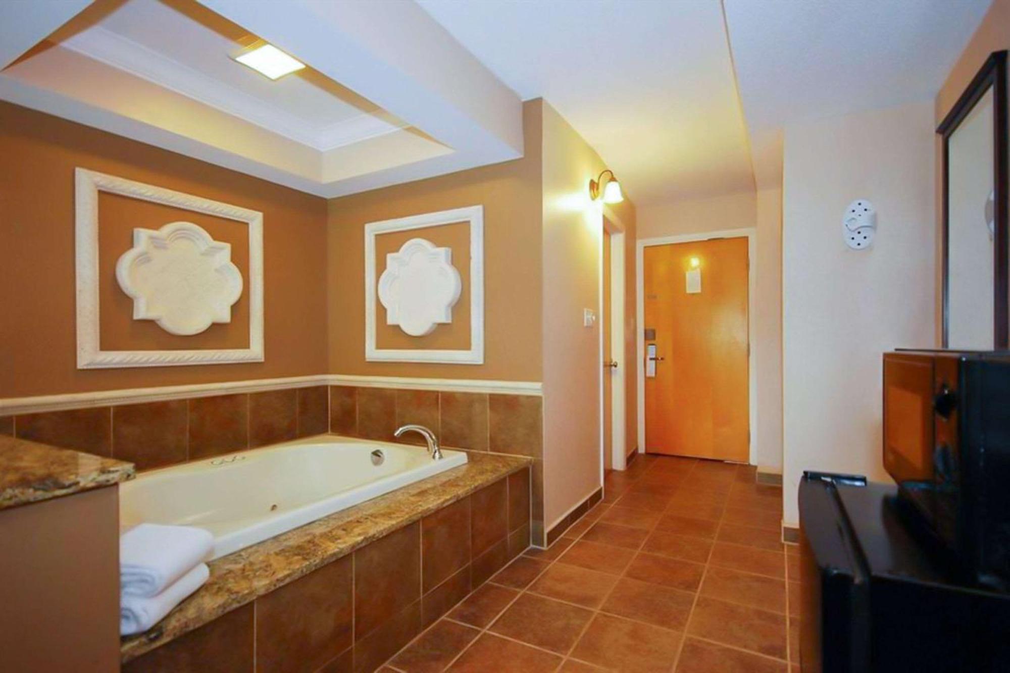 Econo Lodge Inn & Suites Old Saybrook - Westbrook Екстериор снимка