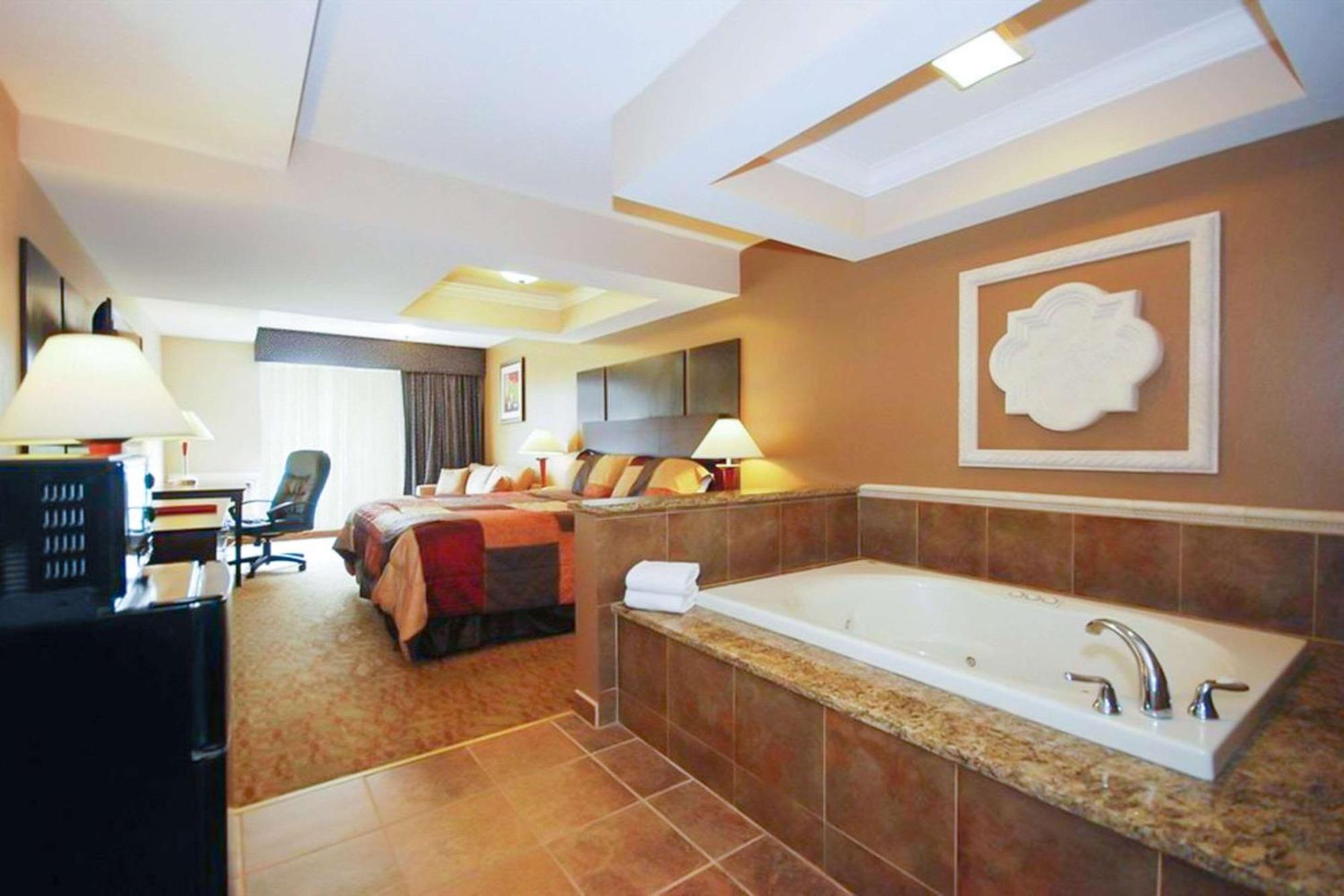 Econo Lodge Inn & Suites Old Saybrook - Westbrook Екстериор снимка
