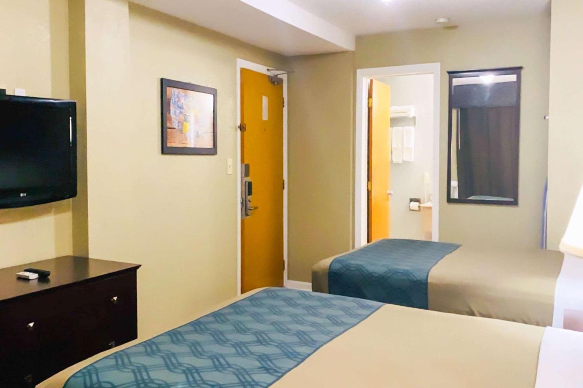 Econo Lodge Inn & Suites Old Saybrook - Westbrook Екстериор снимка