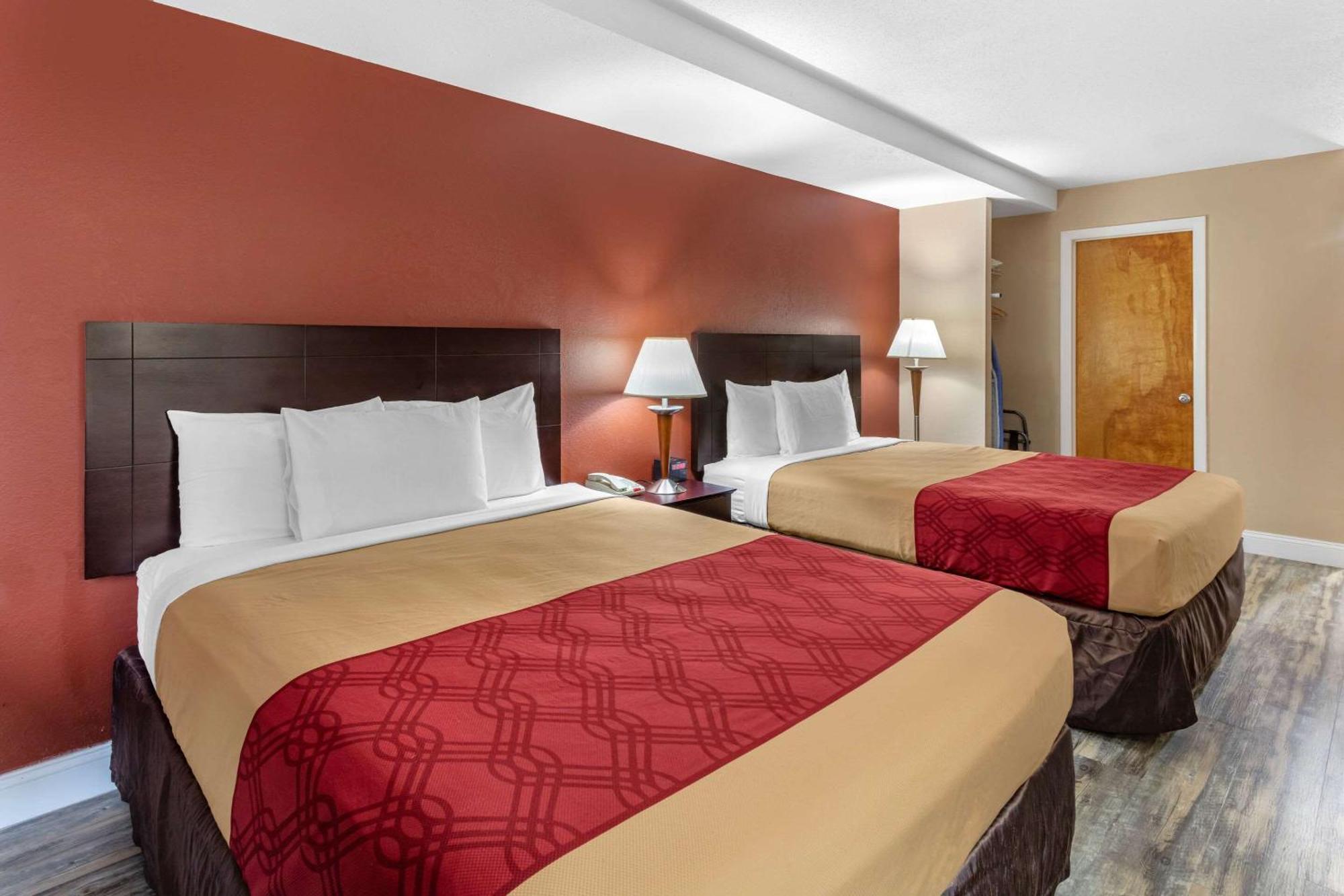 Econo Lodge Inn & Suites Old Saybrook - Westbrook Екстериор снимка
