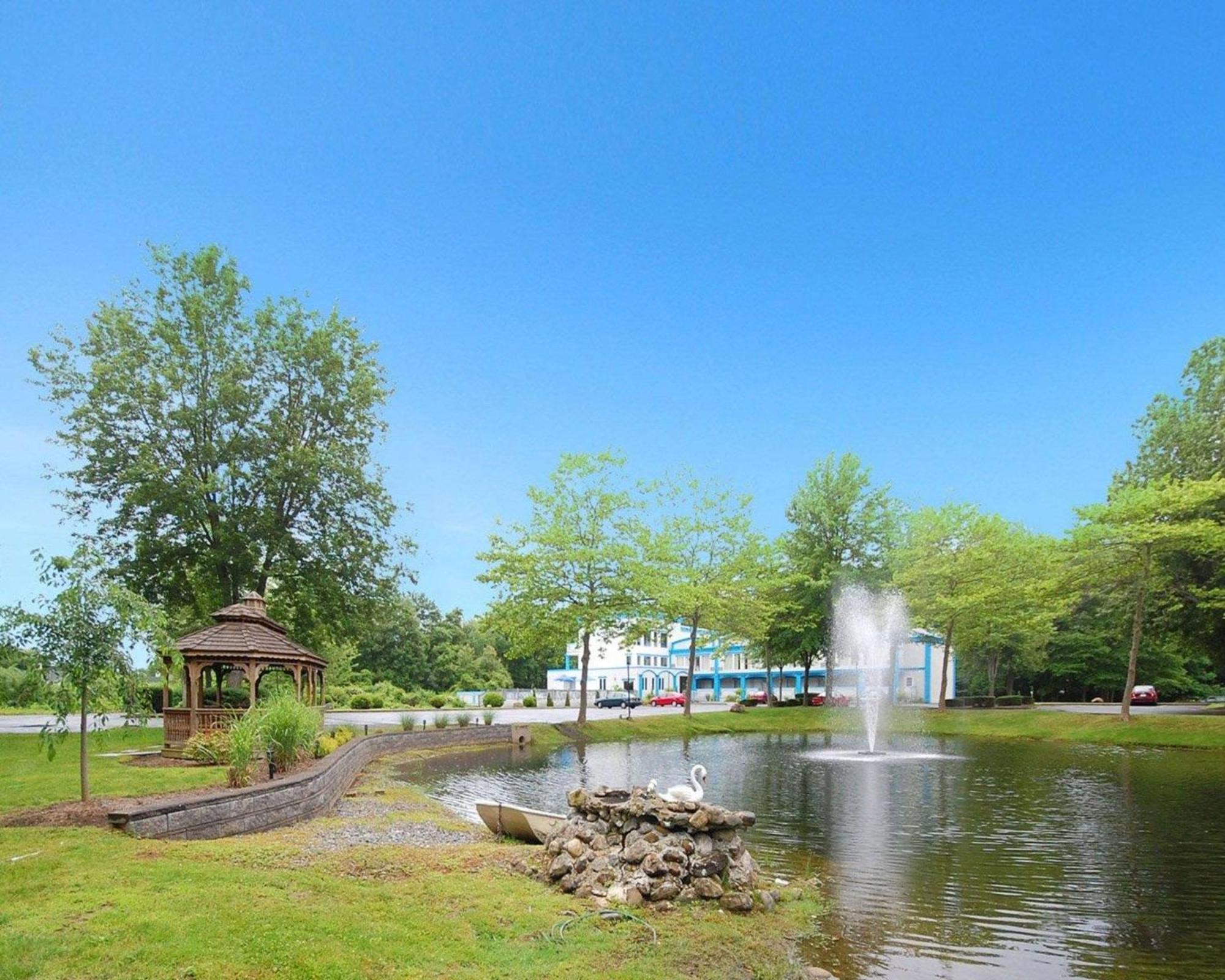 Econo Lodge Inn & Suites Old Saybrook - Westbrook Екстериор снимка